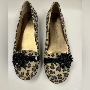 Ann Klein leopard flats
